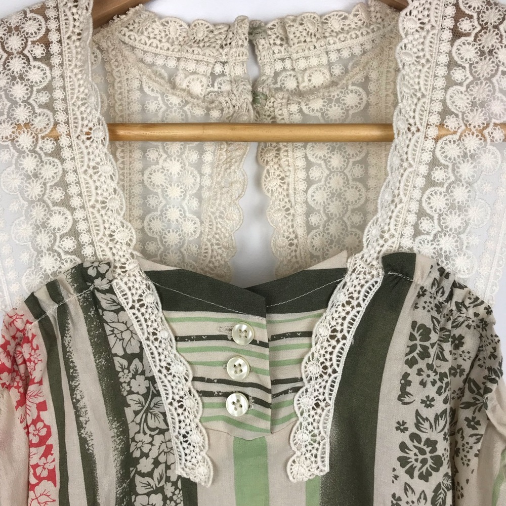 Cabi Sleeveless Top blouse Cotton and Crochet